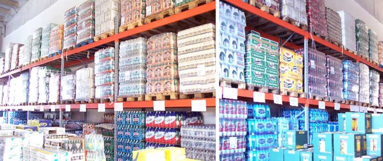 Magazzino settore beverage allestito con le nostre scaffalature porta pallets.